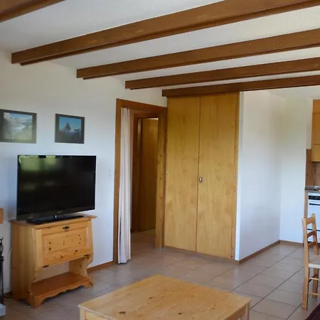 Immeuble Les Melezes アパート