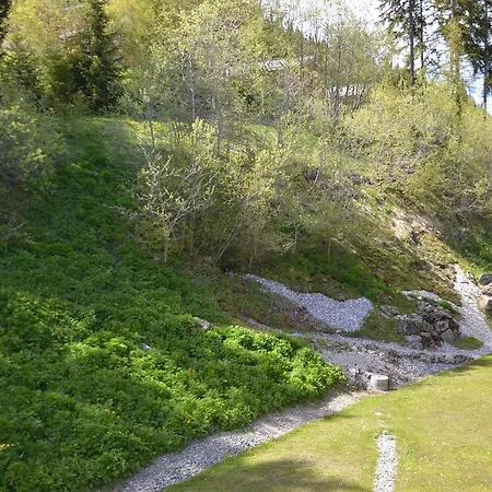 Immeuble Les Melezes アパート レ・コロン