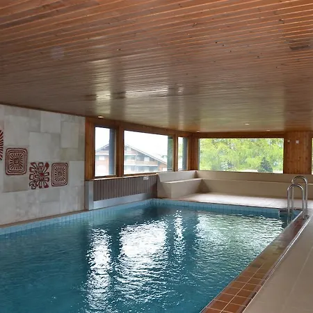 Immeuble Les Melezes アパート